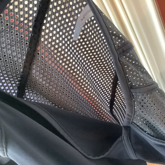 GAP Bodyfit Womens Top Gray Long Sleeves Mesh Breathable Back Size Medium - Picture 5 of 5